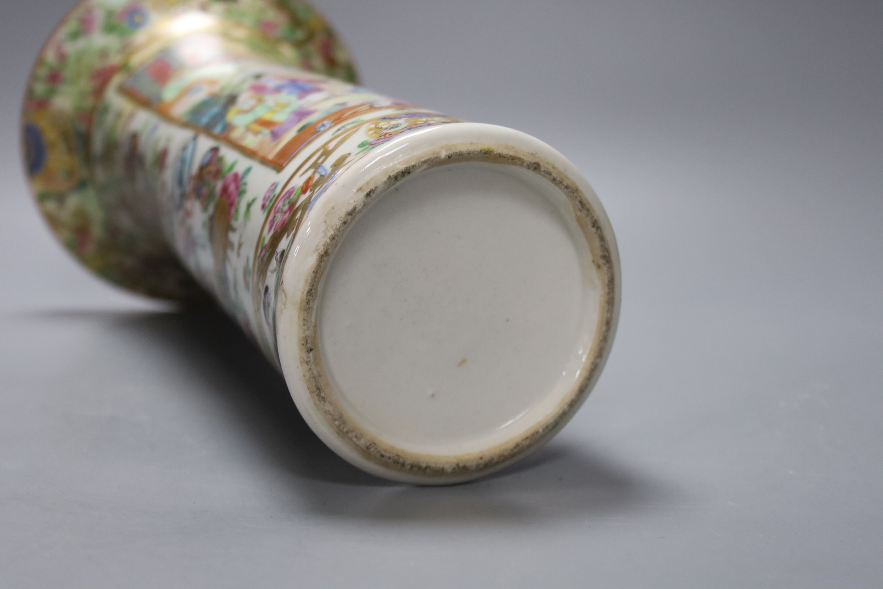 A Chinese famille rose cylindrical vase, 19th century, 31cm